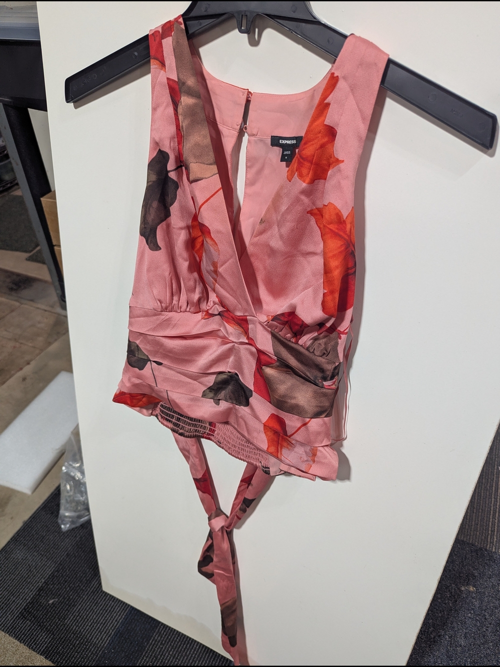 Express Pink Floral Wrap Tie-Back Crop Top